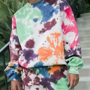 CREWNECK SWEATSHIRT IN TIE-DYE IN SIZE S